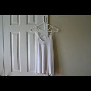 ☁️ white tank top